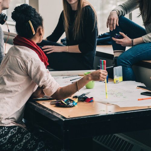 Rotterdamse studenten helpen mkb-ers met digitaliseringsvraagstukken