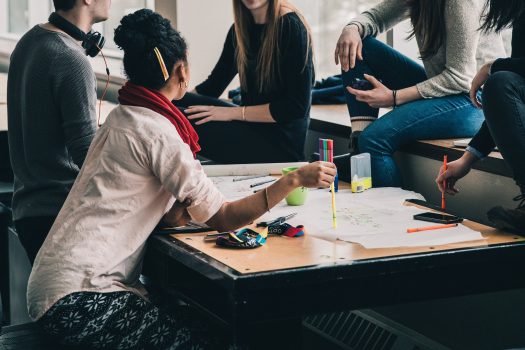 Rotterdamse studenten helpen mkb-ers met digitaliseringsvraagstukken