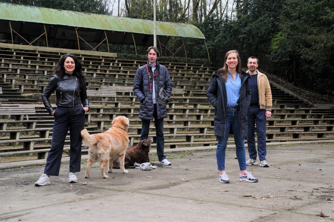 Wethouder Touria Meliani (kunst en cultuur Amsterdam), wethouder Herbert Raat (kunst en cultuur Amstelveen), Gwen Bakker (zakelijk directeur Bostheater) en Ingejan Ligthart Schenk (Artistiek directeur Bostheater).