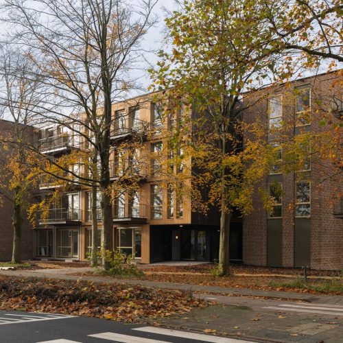 Houten woongebouw M'DAM Monnickendam in zeven maanden gerealiseerd