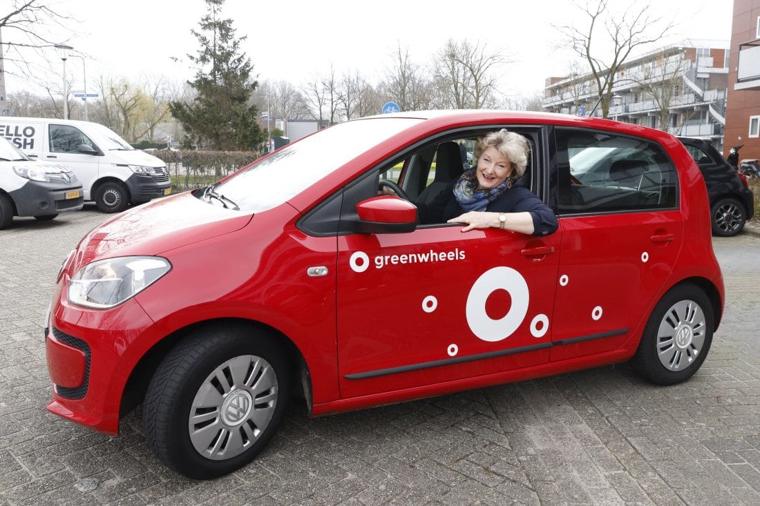 Eerste Greenwheels-deelauto’s geplaatst in Blaricum