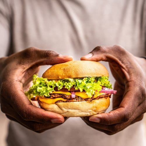 Diego’s Burgers verzorgd plant-based Chef’s Table pop-up op DGTL festival lancering van guilt-free Smashed Burger in samenwerking met Beyond Meat