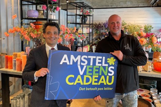 "Tof Bloemen 100ste bedrijf aangesloten bij Amstelveens Cadeau kaart"