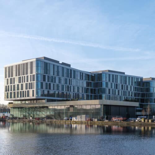 Being levert een van de grootste hout-hybride kantoren van Europa op aan DPG Media