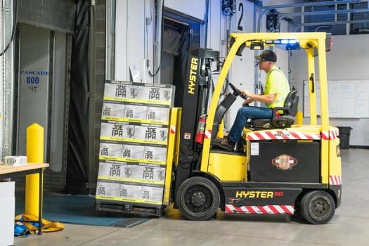Ontdek de kracht van professioneel heftruckrijden