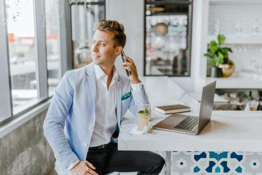 Efficiënt zakelijk bellen voor zelfstandige ondernemers