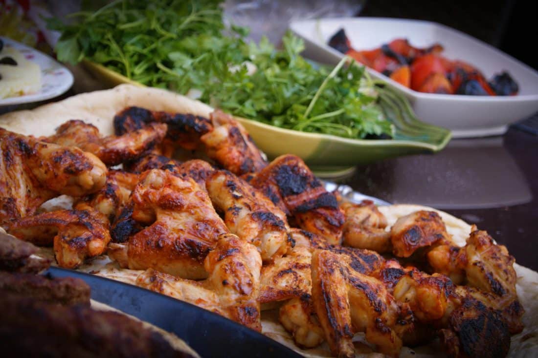 Wat er anders is aan een buitenkeuken en een barbecue