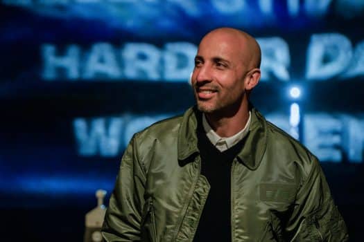 Amstel krijgt stem: dijkgedicht van Willem de Bruin waarschuwt voor stijgend water